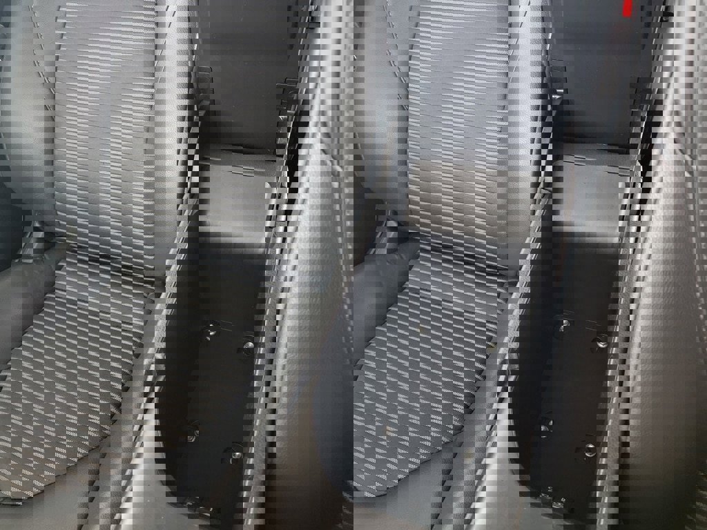 Used 2023 Toyota Camry SE image 14