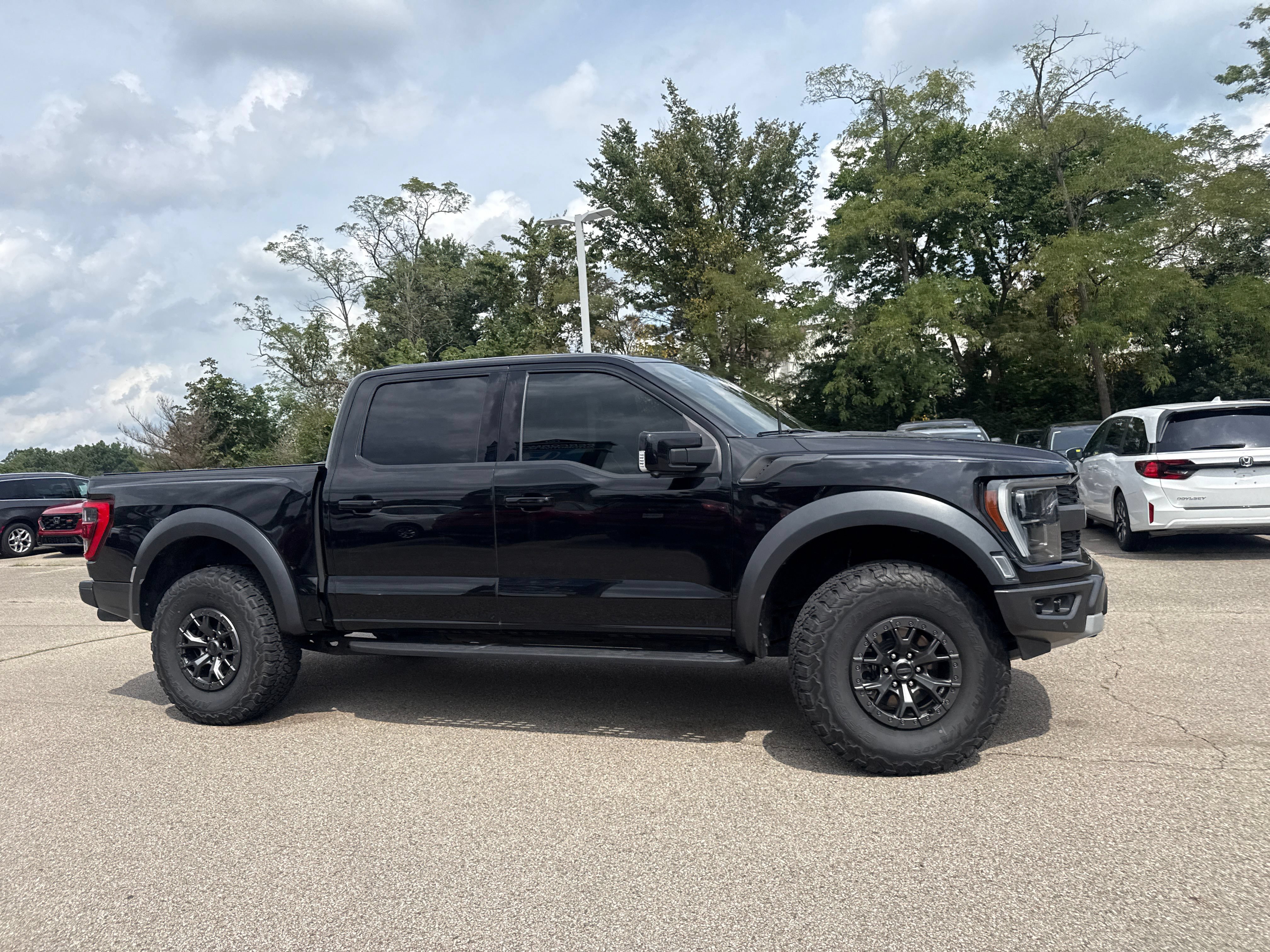 Used 2022 Ford F150 Raptor w/ Raptor 37 Performance Package AWD/4WD image 29