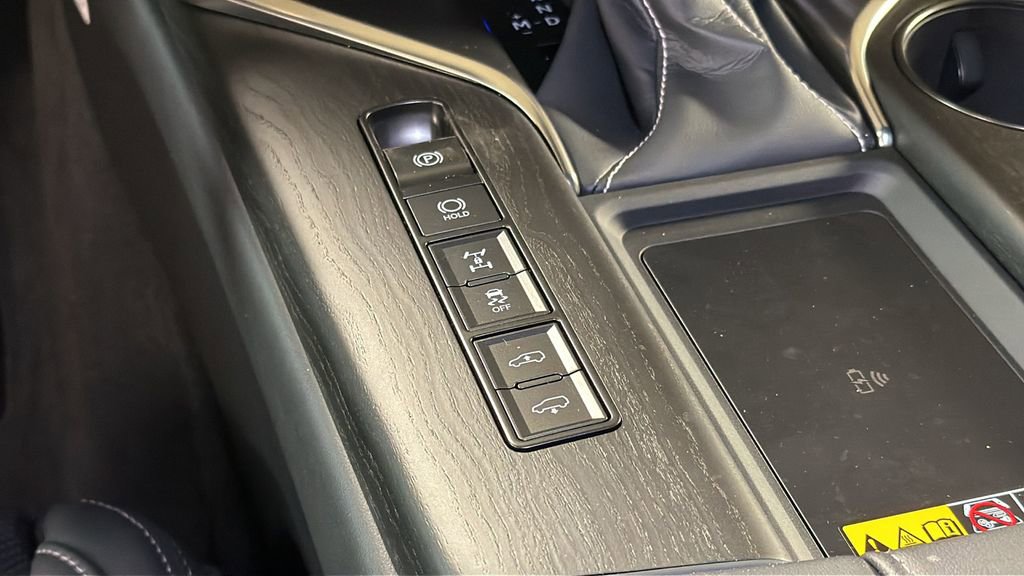 New 2026 Lexus LX 600 4WD w/ Luxury Package image 23