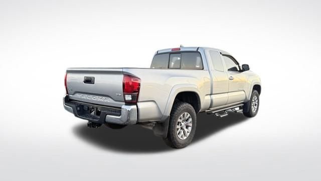 Used 2018 Toyota Tacoma SR5 image 4