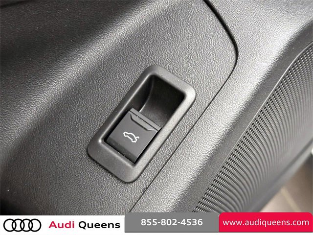 Used 2025 Audi Q6 e-tron Premium Plus image 20