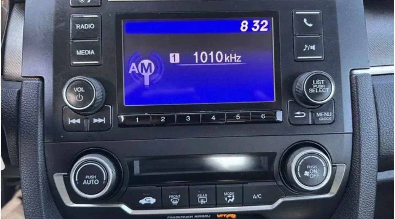 Used 2019 Honda Civic LX image 5