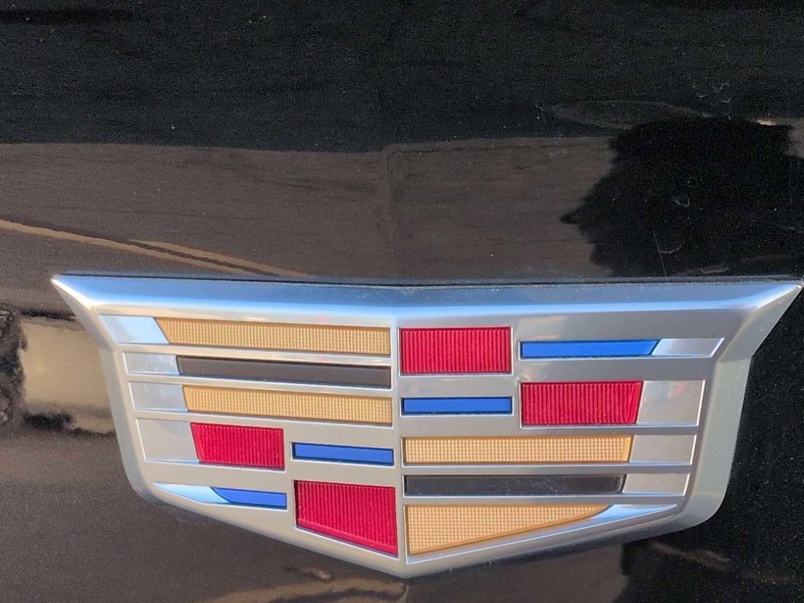 New 2025 Cadillac XT4 Premium Luxury image 8