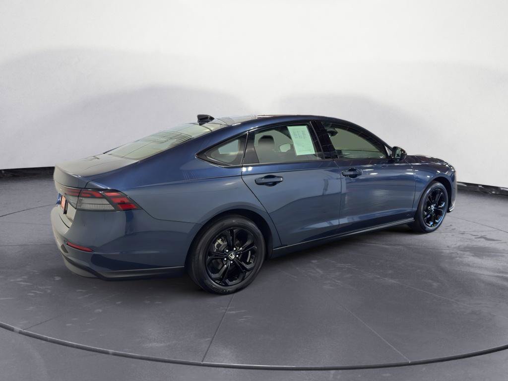Used 2025 Honda Accord SE image 8
