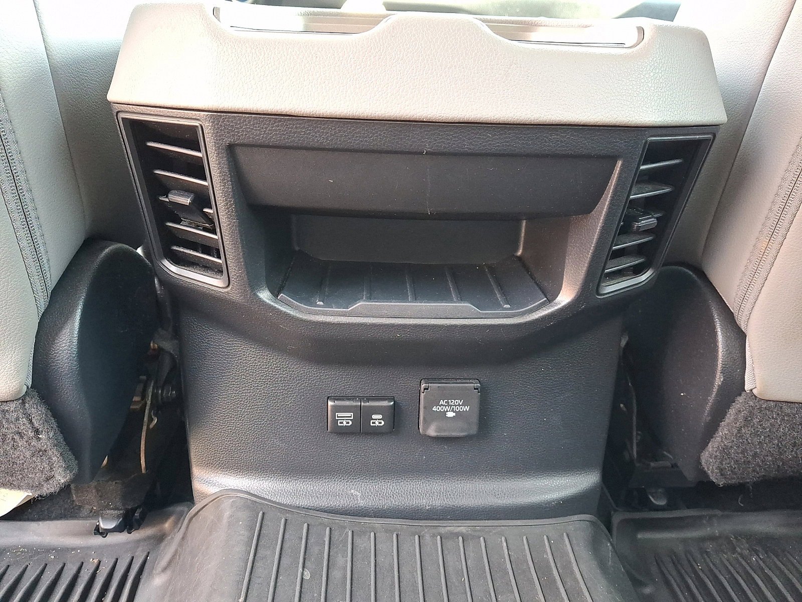 Used 2024 Toyota Tundra Limited image 11