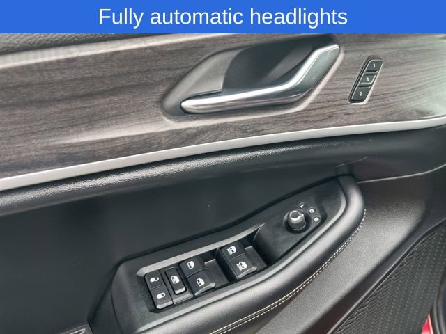 Used 2024 Jeep Grand Cherokee Limited image 13