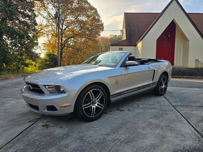Used 2010 Ford Mustang Convertible image 36