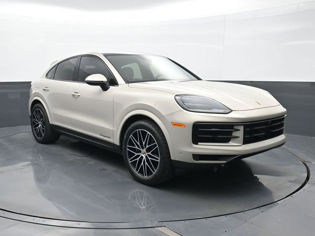 Certified 2025 Porsche Cayenne Coupe AWD/4WD image 25