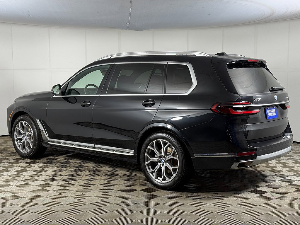 Used 2023 BMW X7 xDrive40i w/ Premium Package image 14
