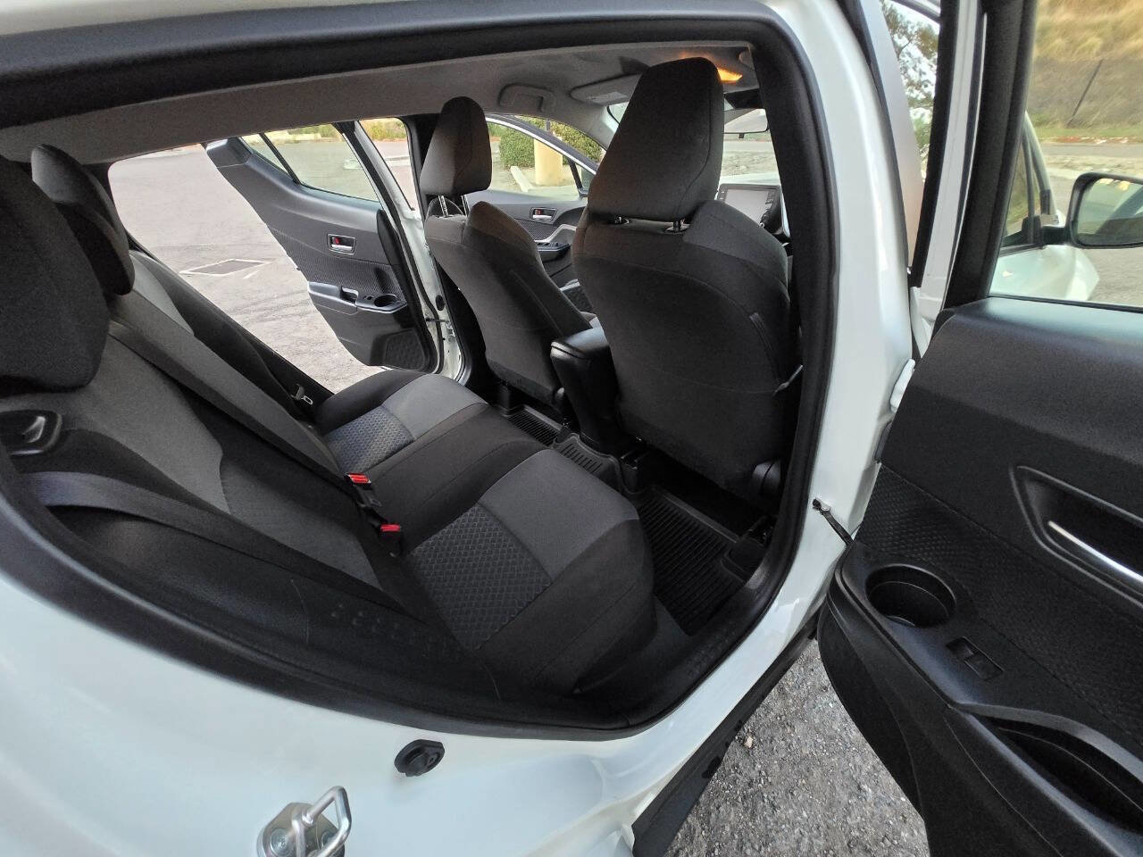 Used 2021 Toyota C-HR LE image 30