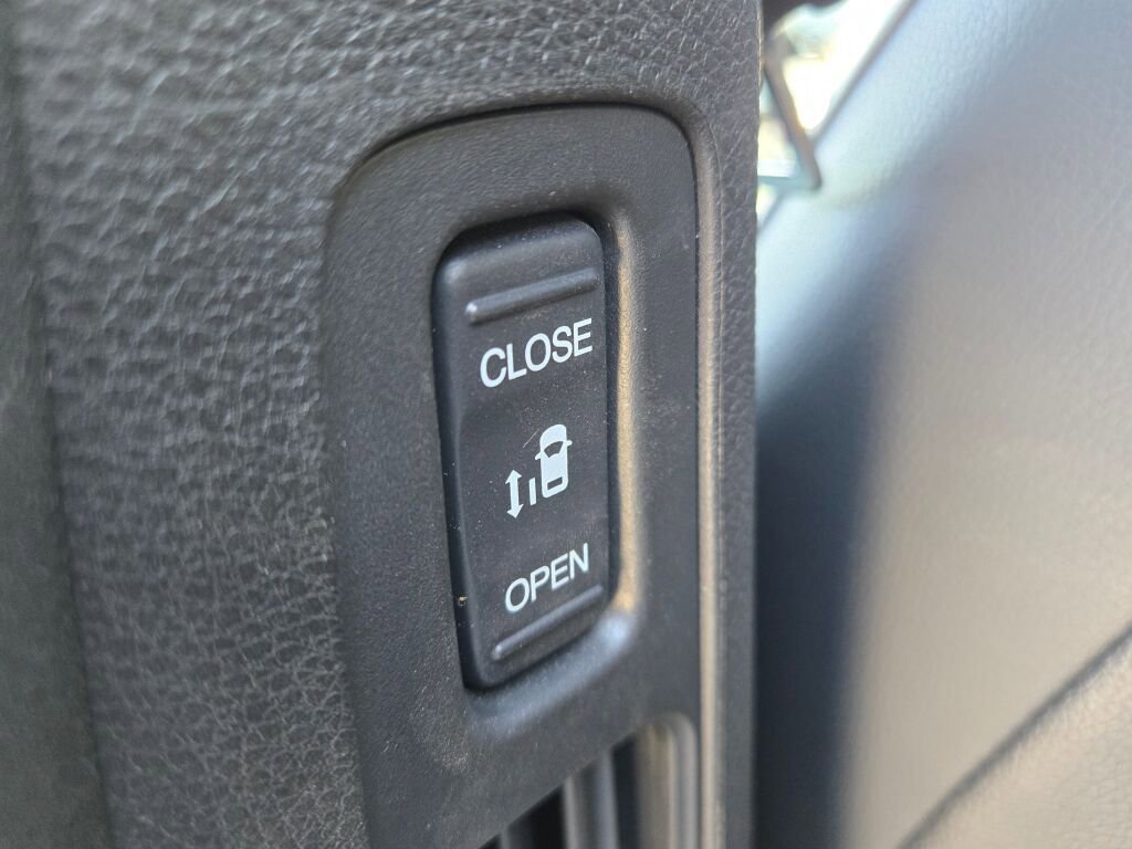 Used 2024 Honda Odyssey Elite image 16