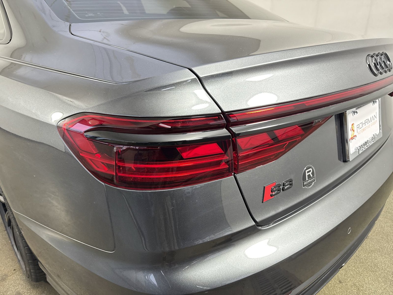Used 2023 Audi S8 AWD/4WD image 30