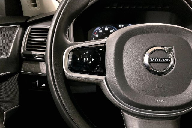 Used 2020 Volvo XC90 T8 Momentum w/ Protection Package Premier AWD/4WD image 20