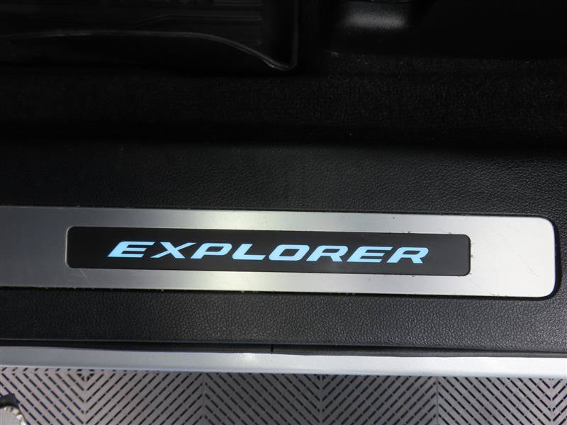 Used 2018 Ford Explorer Sport AWD/4WD image 19