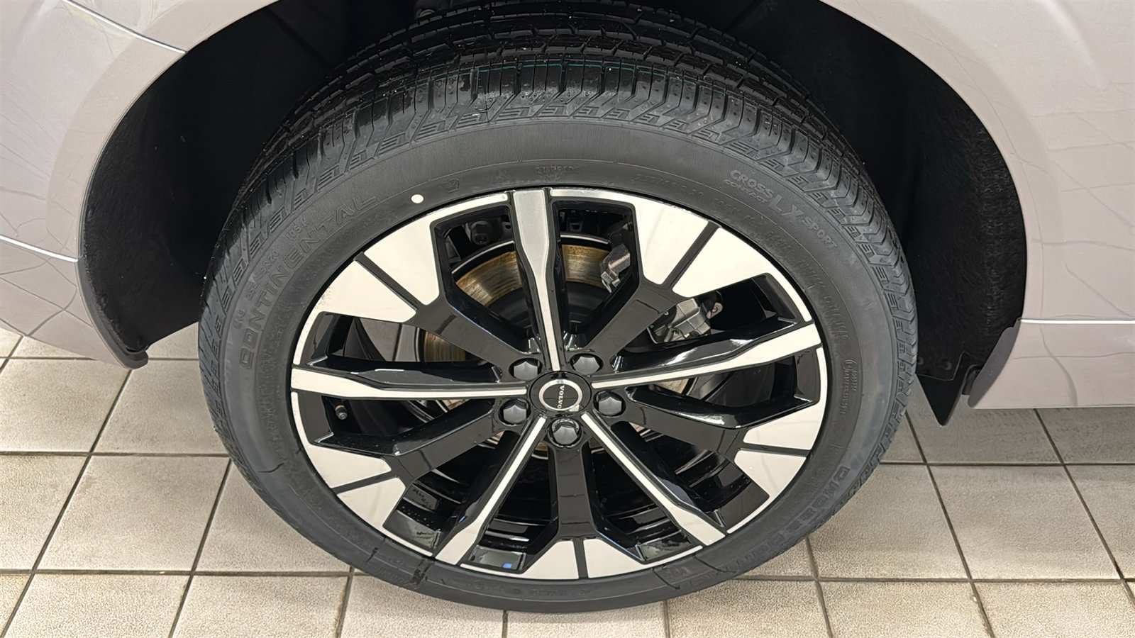 New 2026 Volvo XC60 B5 Plus w/ Protection Package Premier AWD/4WD image 31