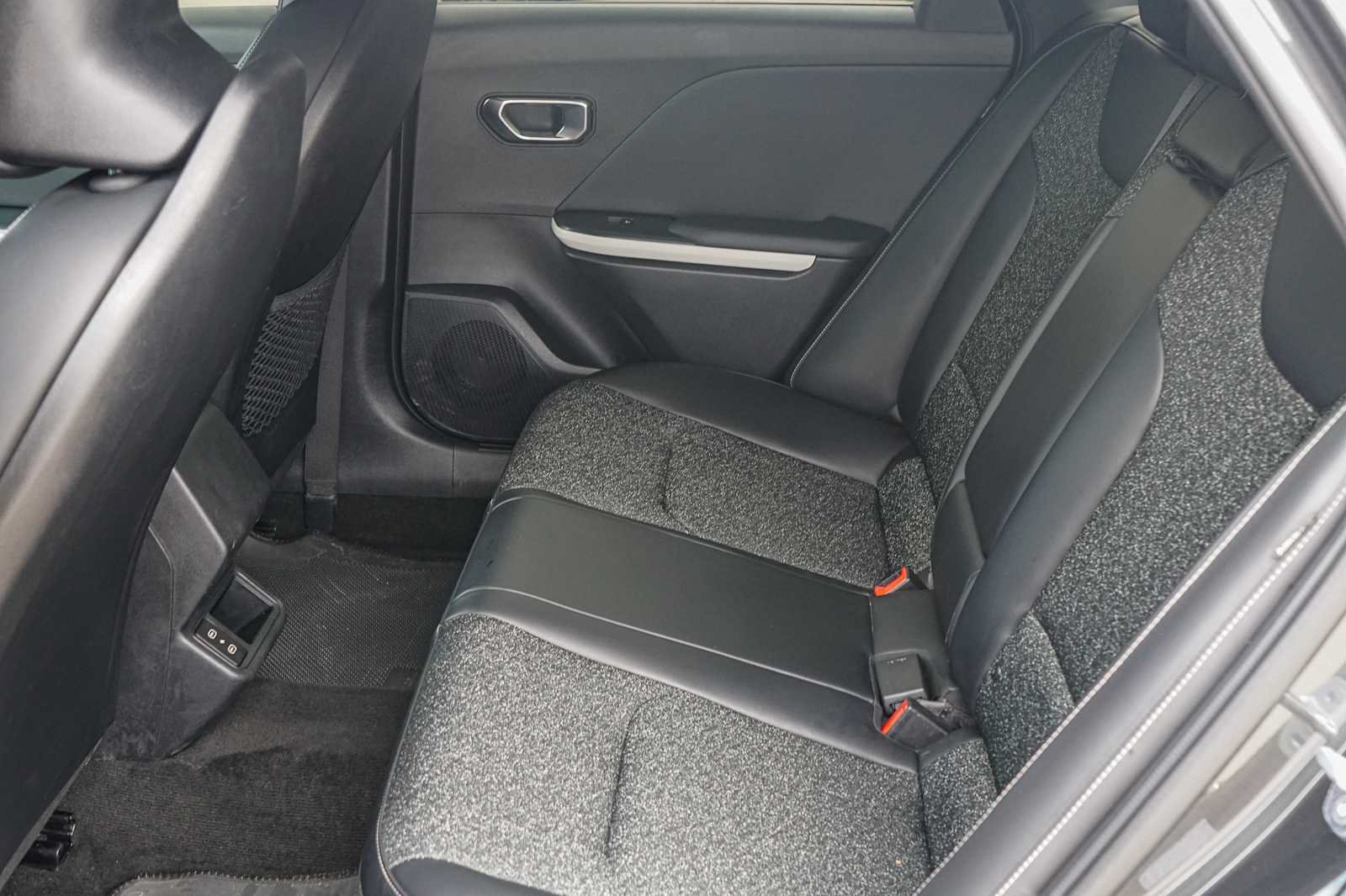 Certified 2025 Kia K4 GT-Line w/ GT-Line Sunroof Package FWD image 19