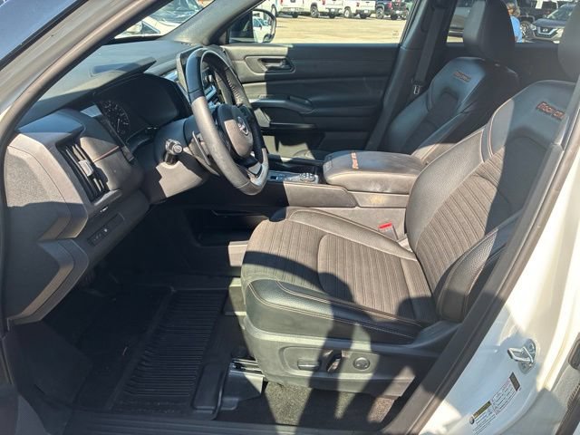 Used 2023 Nissan Pathfinder Rock Creek AWD/4WD image 17