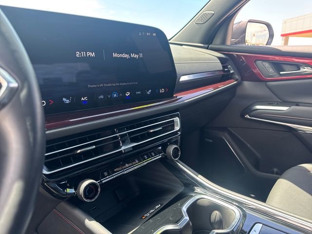 Used 2025 Chevrolet Traverse Z71 w/ Enhanced Driving Package AWD/4WD image 23