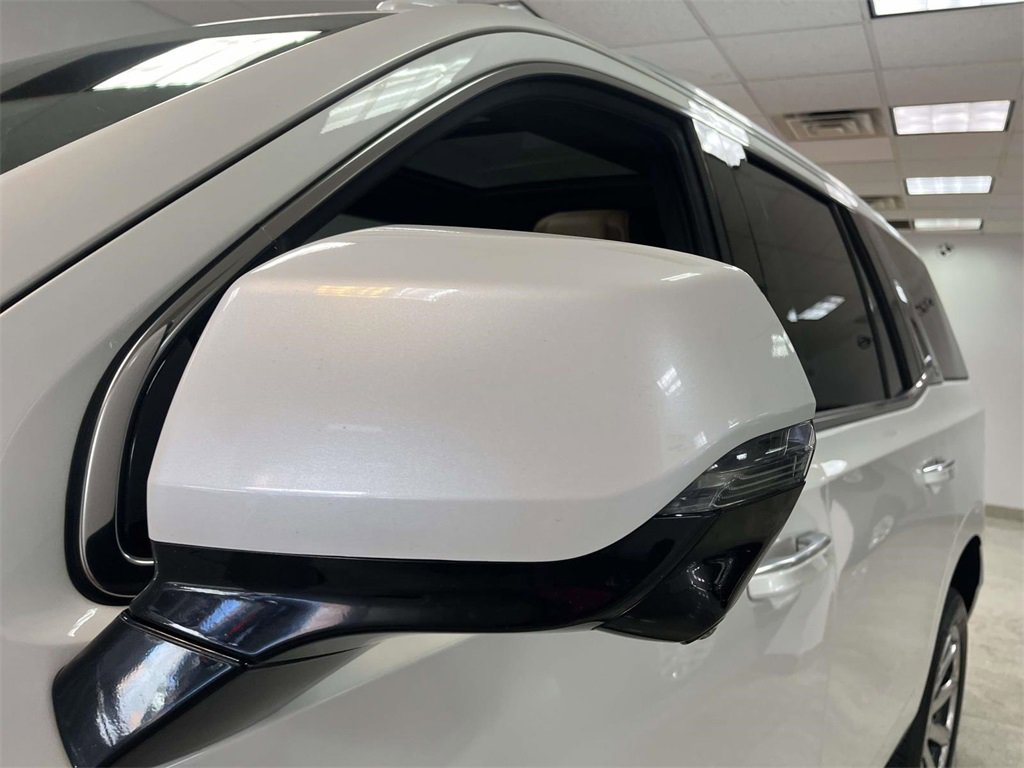 Used 2022 Cadillac Escalade Premium Luxury image 12