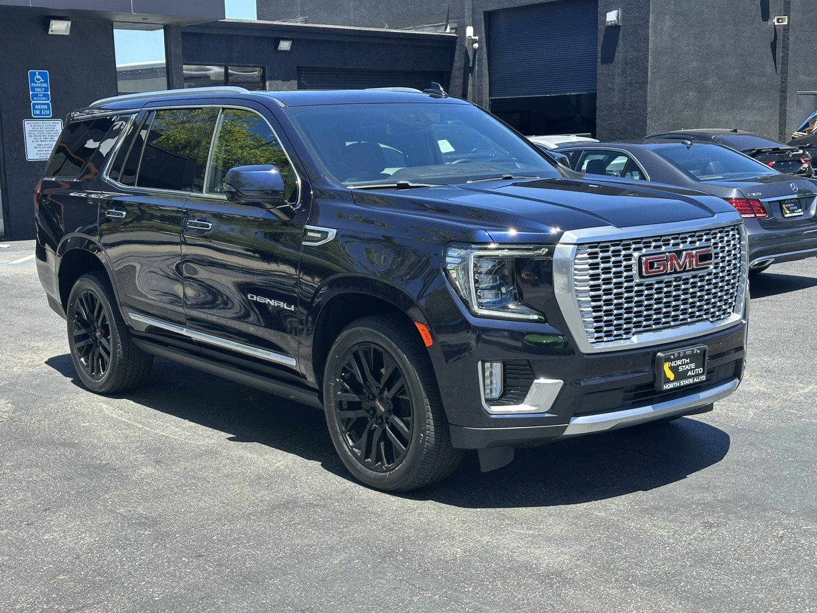 Used 2023 GMC Yukon Denali w/ Max Trailering Package RWD image 7