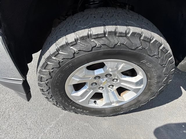 Used 2019 Chevrolet Silverado 1500 LT AWD/4WD image 27