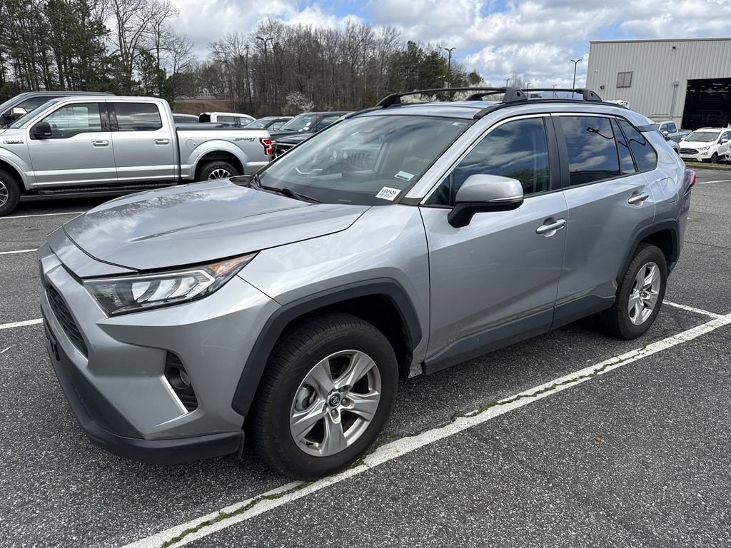 Used 2020 Toyota RAV4 XLE image 5