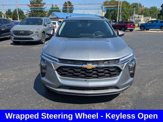 Used 2024 Chevrolet Trax LT w/ Driver Confidence Package FWD video 2