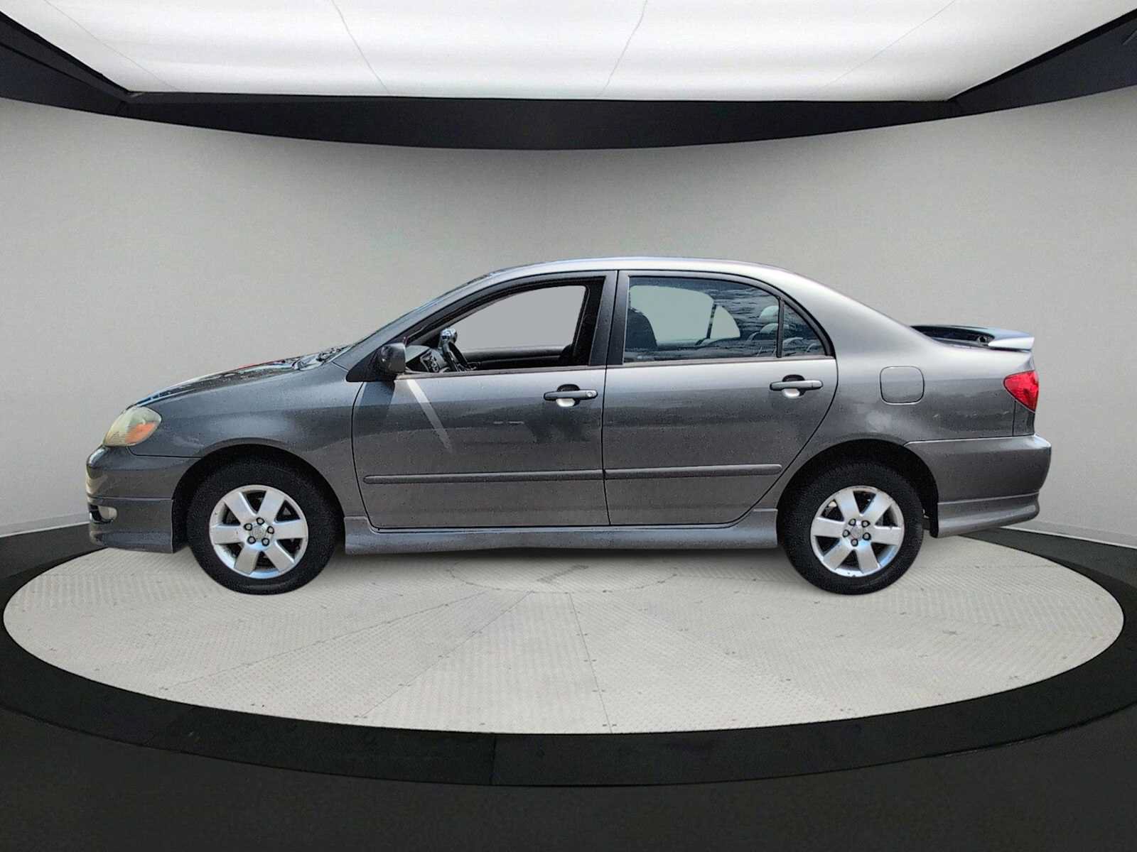 Used 2005 Toyota Corolla FWD image 5