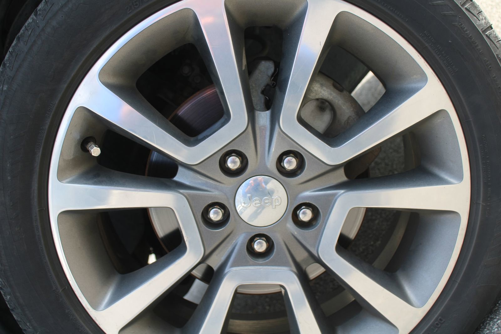 Used 2015 Jeep Compass Limited w/ Sun/Sound Group image 17