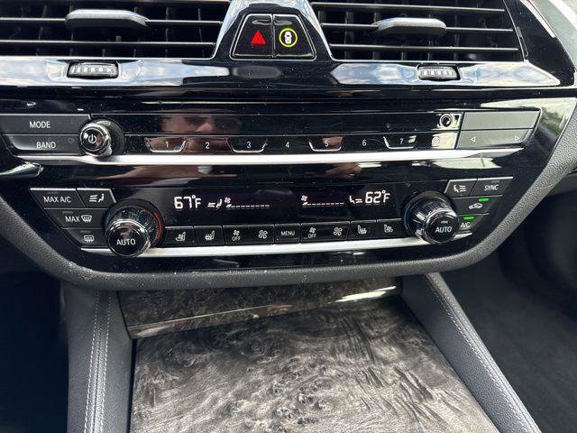 Used 2020 BMW M550i xDrive w/ Executive Package AWD/4WD image 13