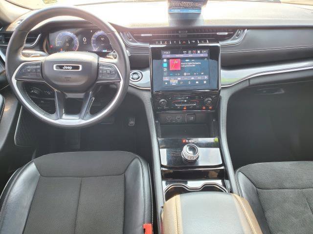 Used 2022 Jeep Grand Cherokee Altitude image 23