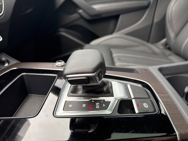 Used 2024 Audi Q5 e Premium Plus w/ Premium Plus Package image 18