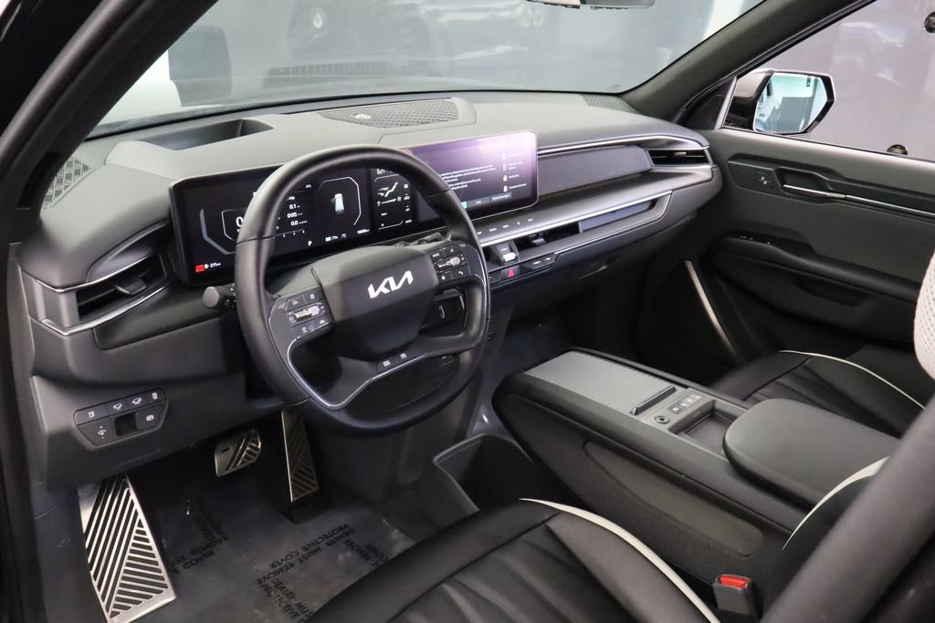 Used 2024 Kia EV9 GT-Line AWD/4WD image 16