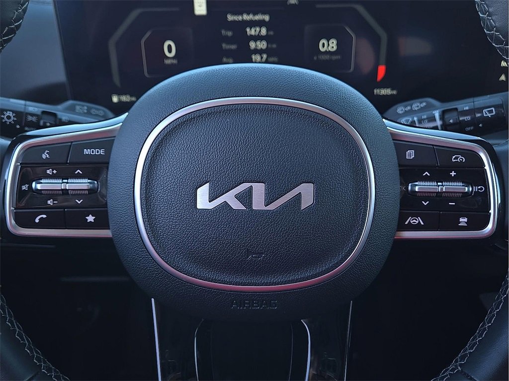 Used 2025 Kia Sorento SX image 19