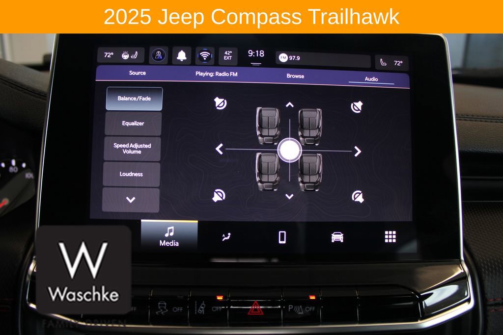 Used 2025 Jeep Compass Trailhawk w/ Trailhawk Convenience Group AWD/4WD image 48