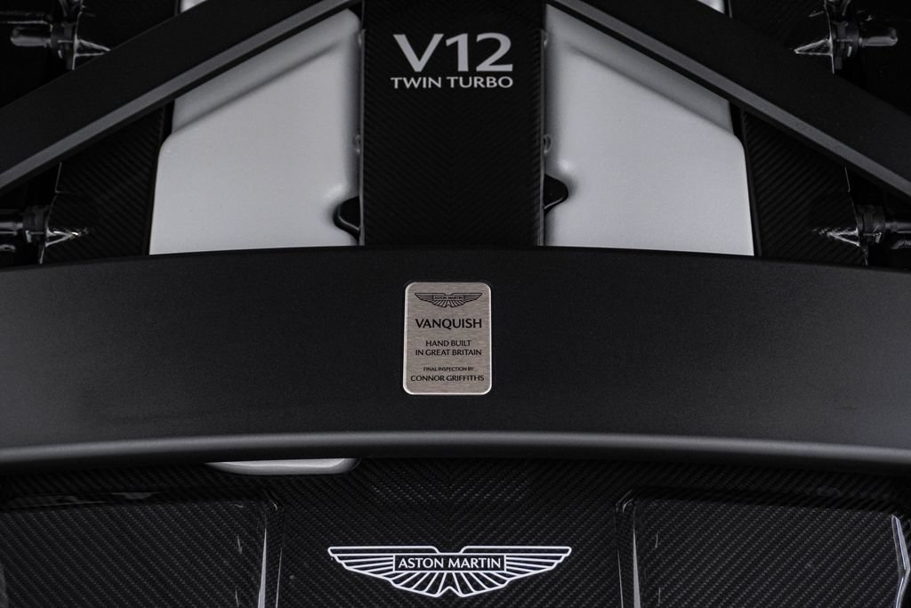 New 2026 Aston Martin Vanquish Convertible RWD image 38