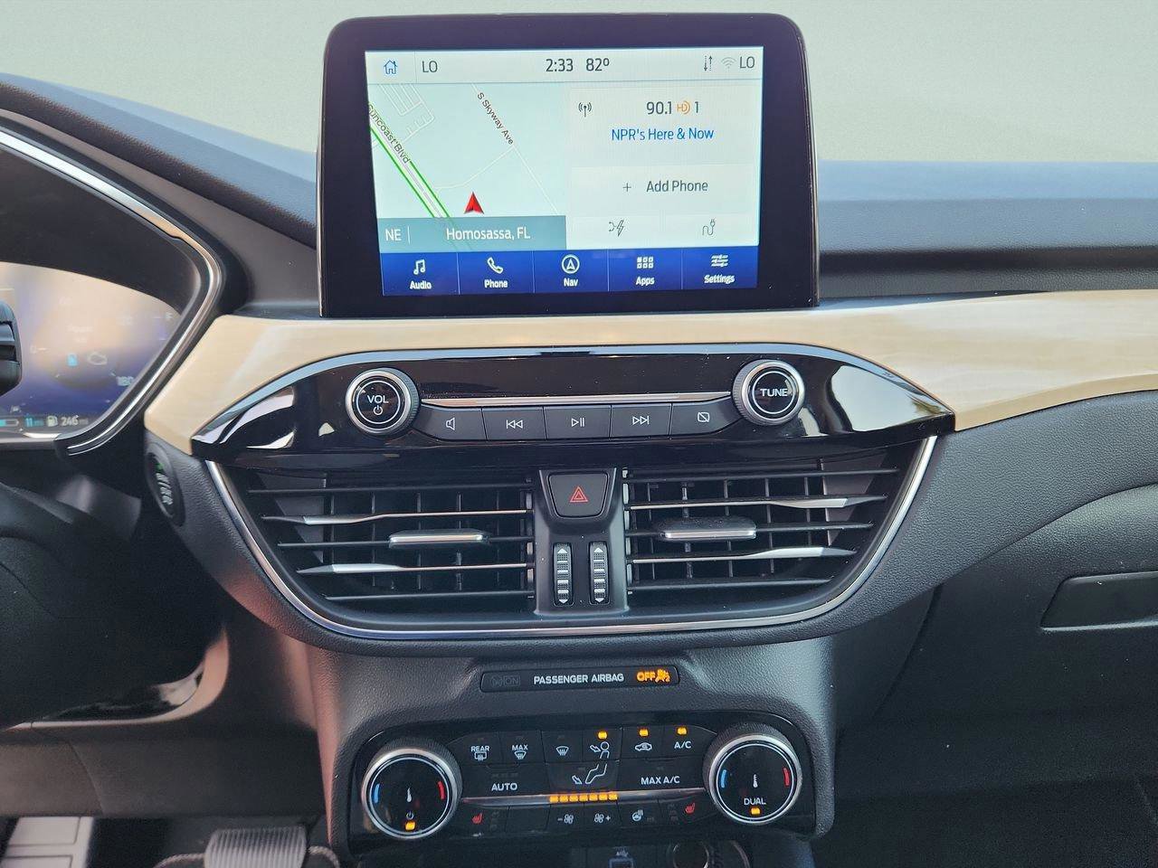 Used 2022 Ford Escape Titanium w/ Titanium Premium Package image 16