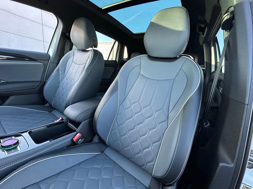 Used 2026 Volkswagen Tiguan SEL R-Line image 15