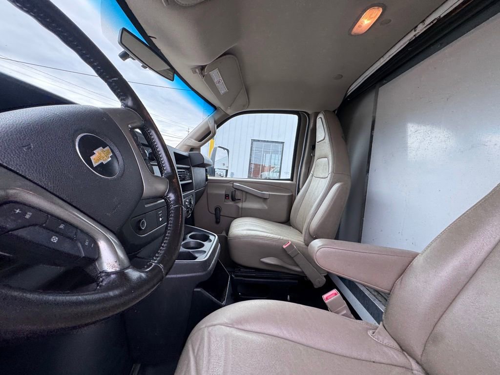 Used 2016 Chevrolet Express 3500 image 13