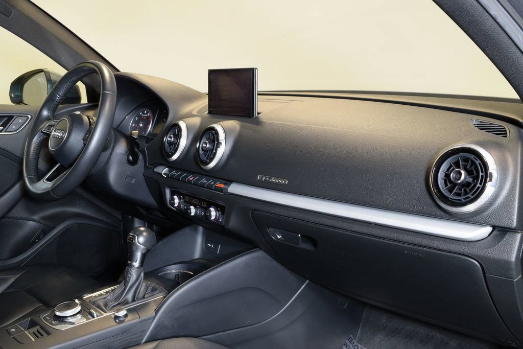 Used 2018 Audi A3 2.0T Premium w/ Convenience Package image 33