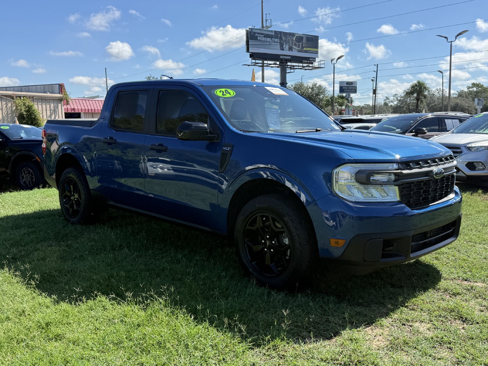Used 2024 Ford Maverick XLT w/ XLT Luxury Package AWD/4WD image 2