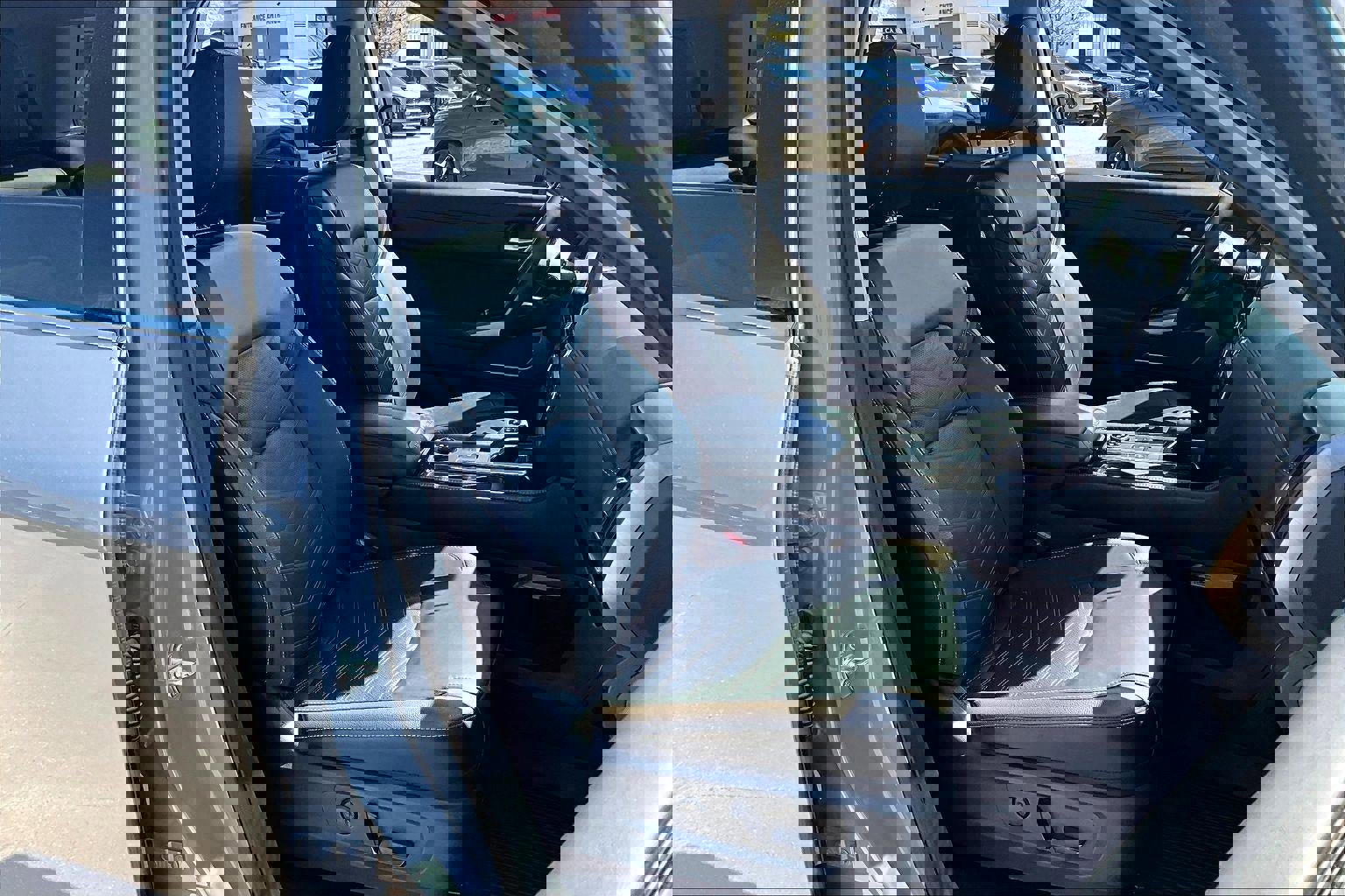 Used 2024 Nissan Pathfinder Platinum image 30