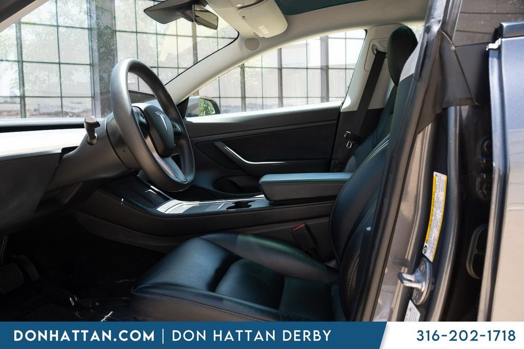 Used 2021 Tesla Model 3 Standard Range Plus RWD image 12