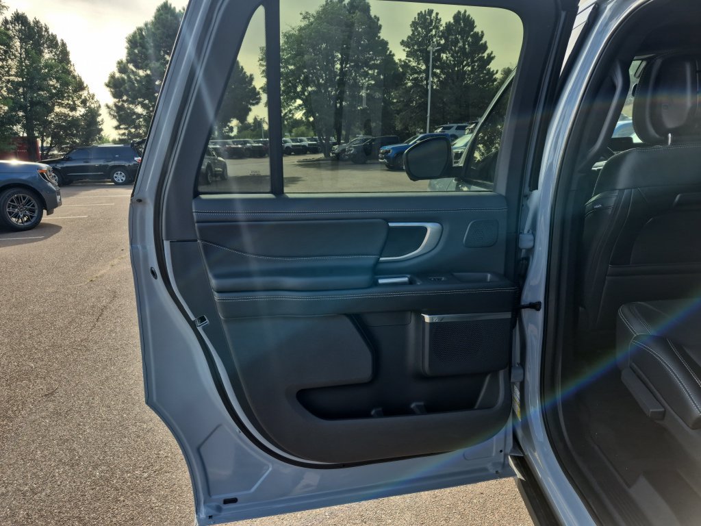 New 2027 Ford Expedition Max Platinum w/ Stealth Performance Package AWD/4WD image 16