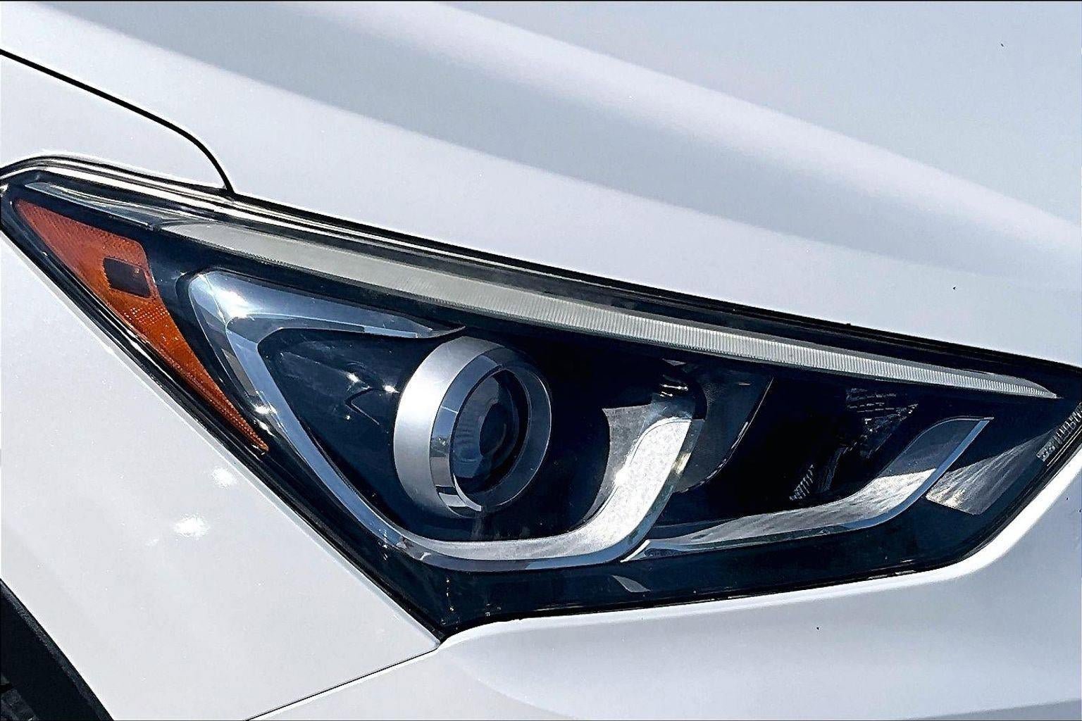 Used 2017 Hyundai Santa Fe Sport FWD image 32