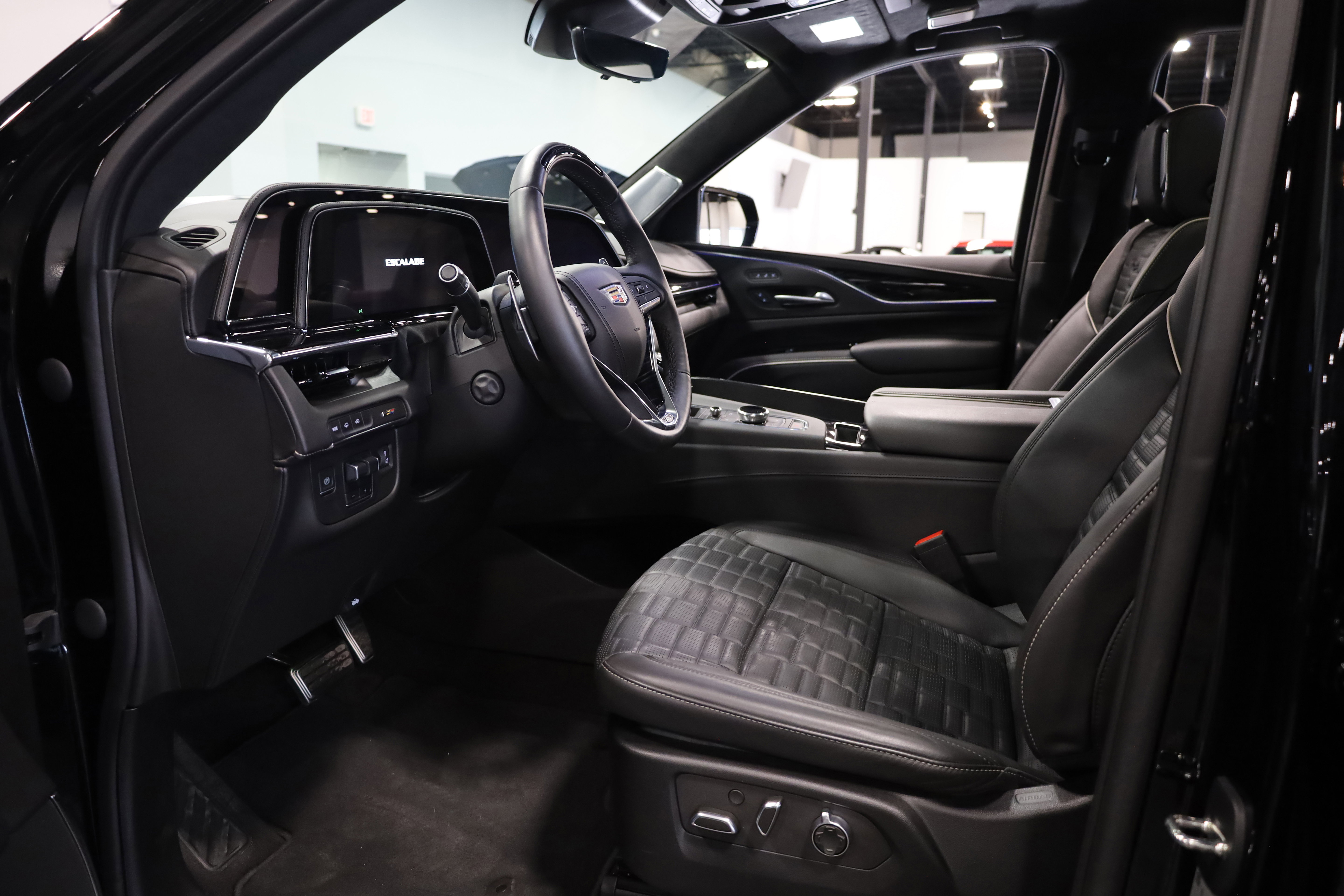 Used 2023 Cadillac Escalade V image 16