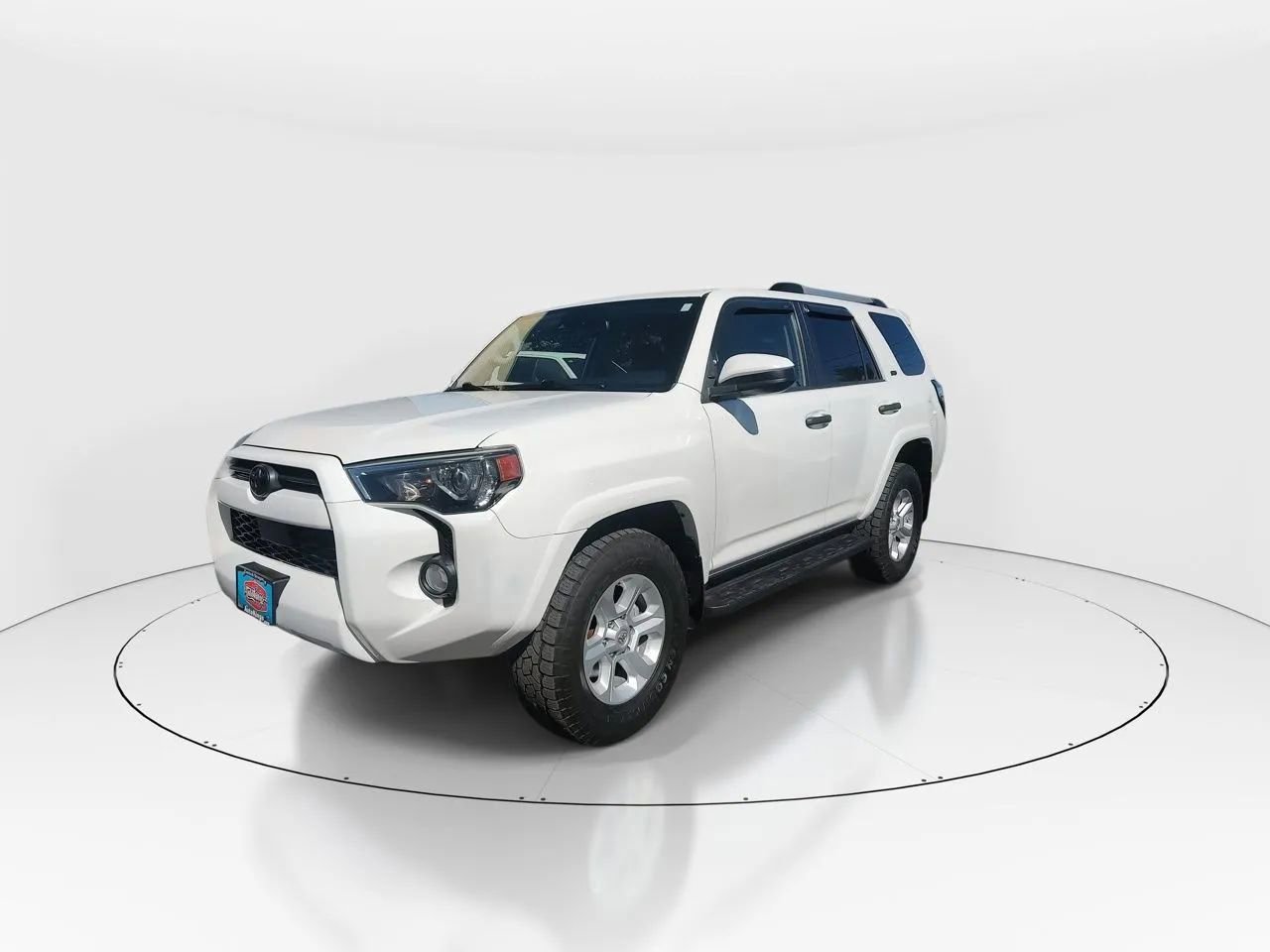 Used 2020 Toyota 4Runner SR5 AWD/4WD image 4