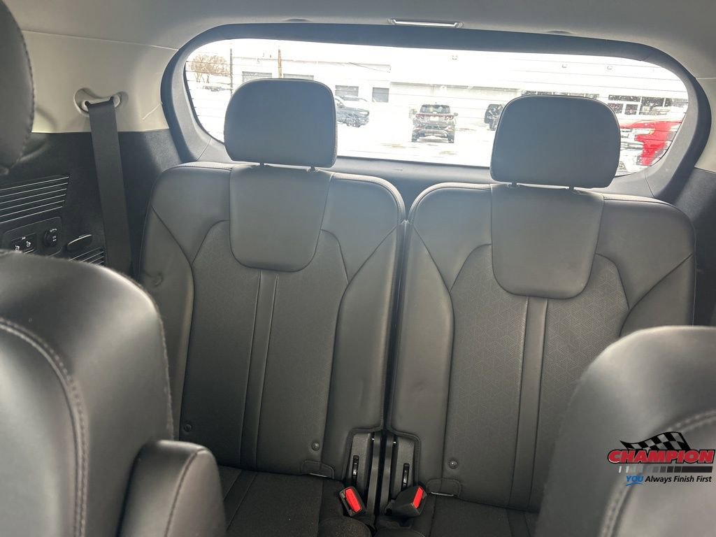 Used 2023 Kia Sorento SX image 10