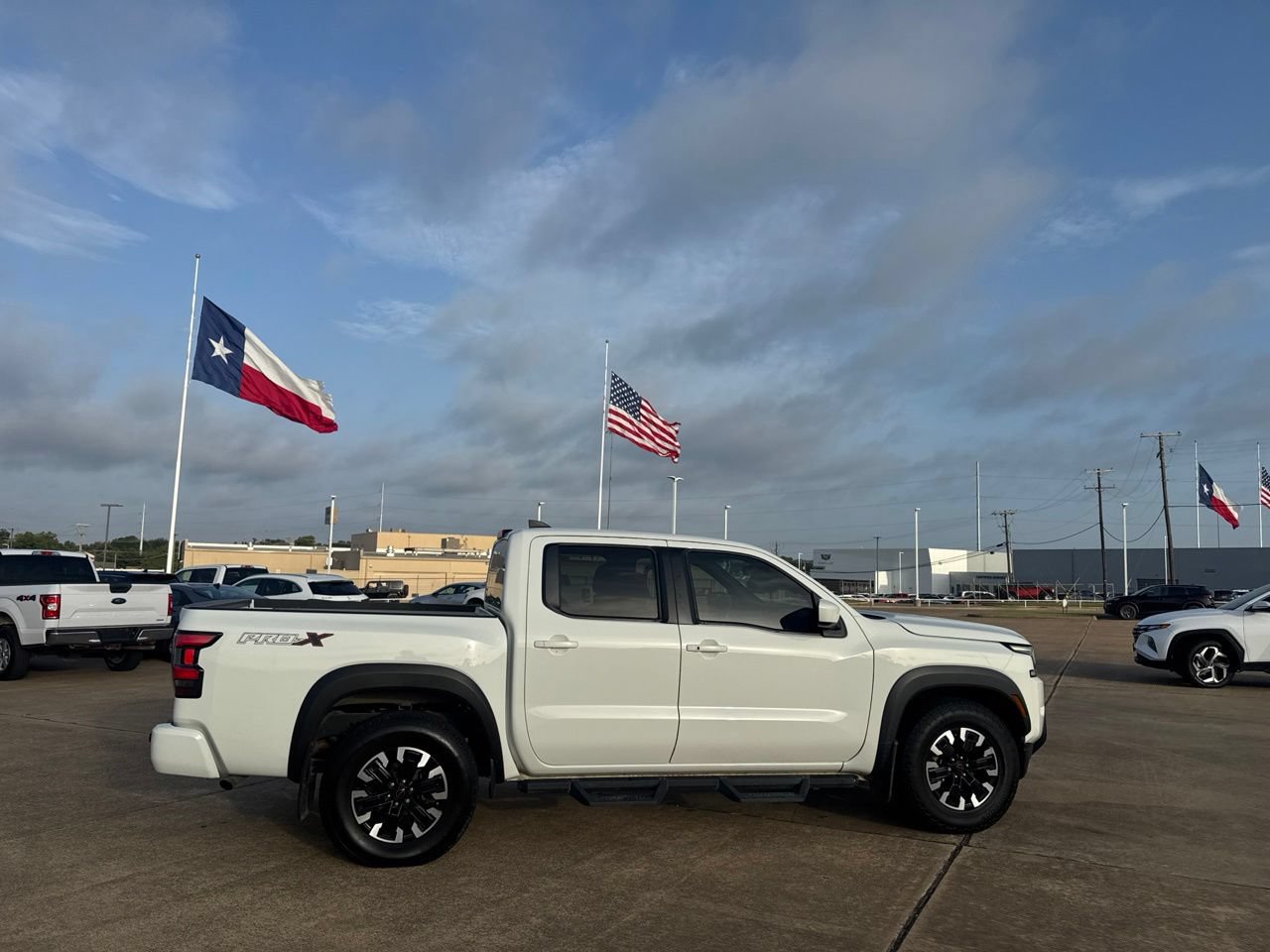 Used 2022 Nissan Frontier Pro-X RWD image 23