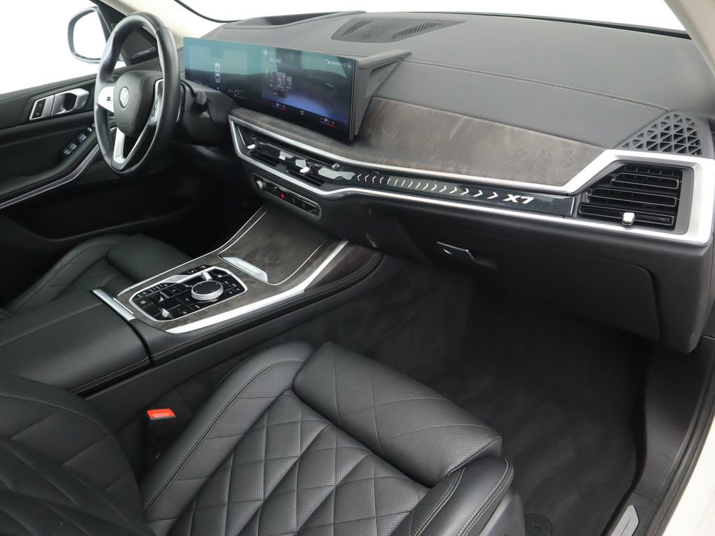 Used 2023 BMW X7 xDrive40i w/ Premium Package image 18